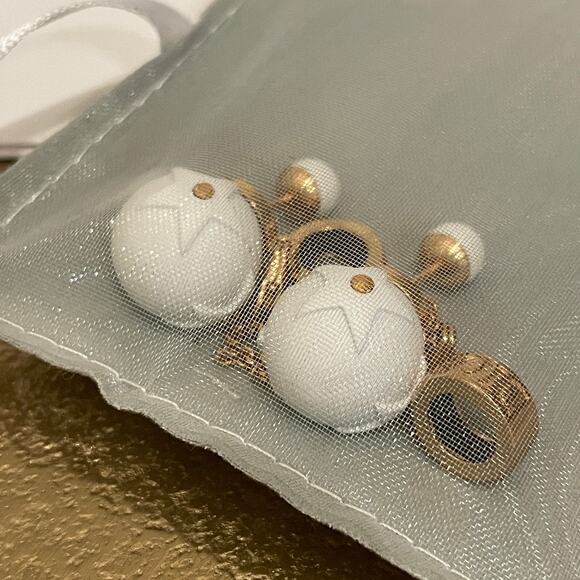 Rare Dior Tribales Earrings | White Matte iPod Drops, Logo Chain, Gift Set, New - Picture 11 of 13